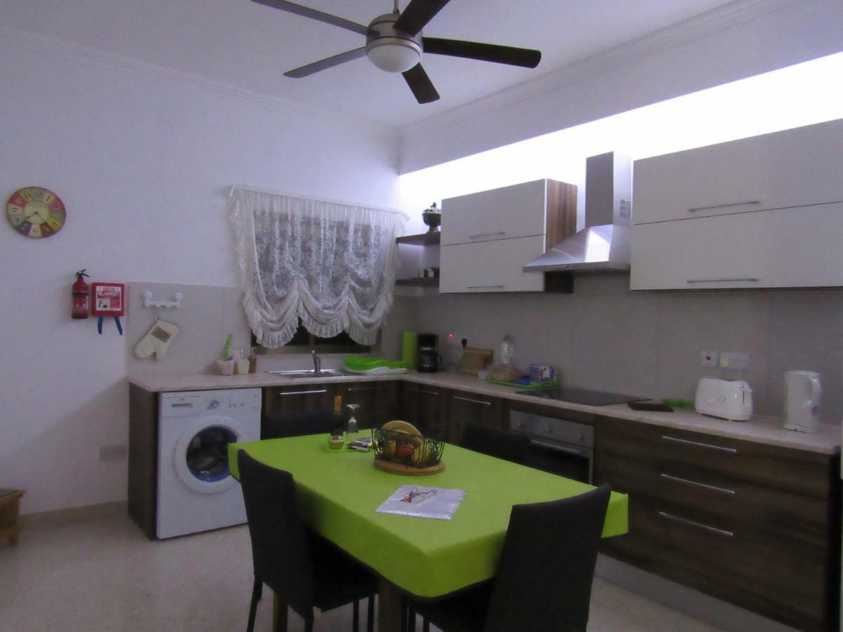 Central Studio Apartment Santa Vennera Buitenkant foto
